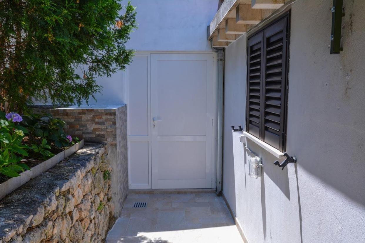 Apartment And Room Sveti Jakov Dubrovnik Exterior photo
