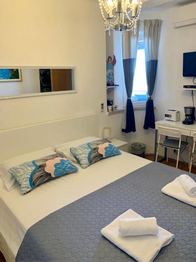 Apartment And Room Sveti Jakov Dubrovnik Exterior photo